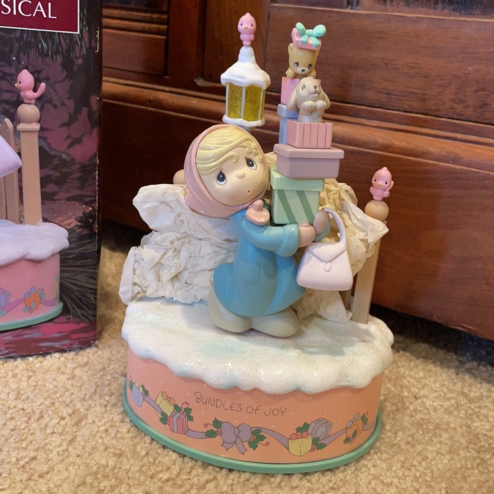 Precious Moments Bundles of Joy action musical figurine. NWT. - Picture 2 of 13